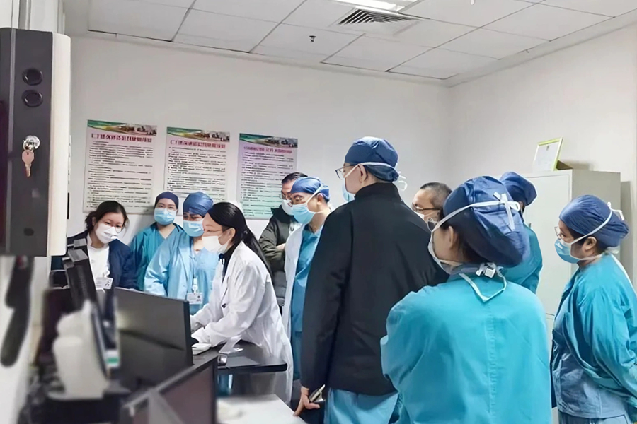 当临产遇上蛛网膜下腔出血,生也危险不生也危险……医护人员勇担当,浴“血”奋战闯难关