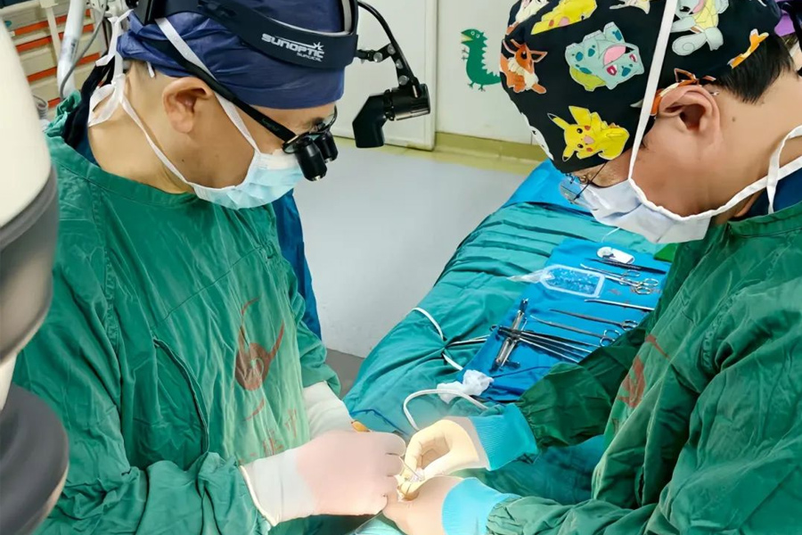 国内首例！心脏中心团队成功完成幼儿肋间单一切口心外膜永久起搏器植入术