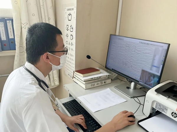孩子夜惊、睡中抽动是癫痫吗？脑电图升级！夜间12小时睡眠视频脑电图精准捕捉异常信号