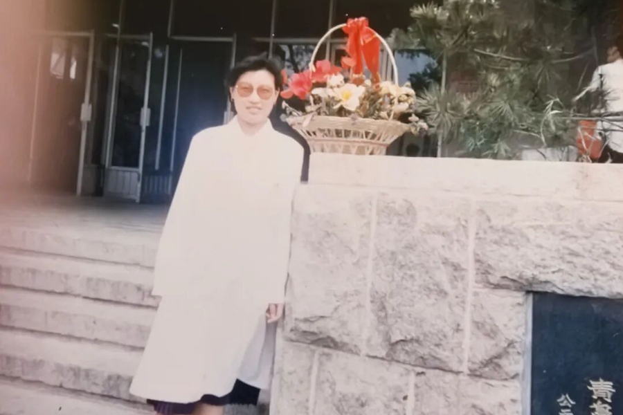 30年逆行而上：佟建宁与感染科的不解之缘