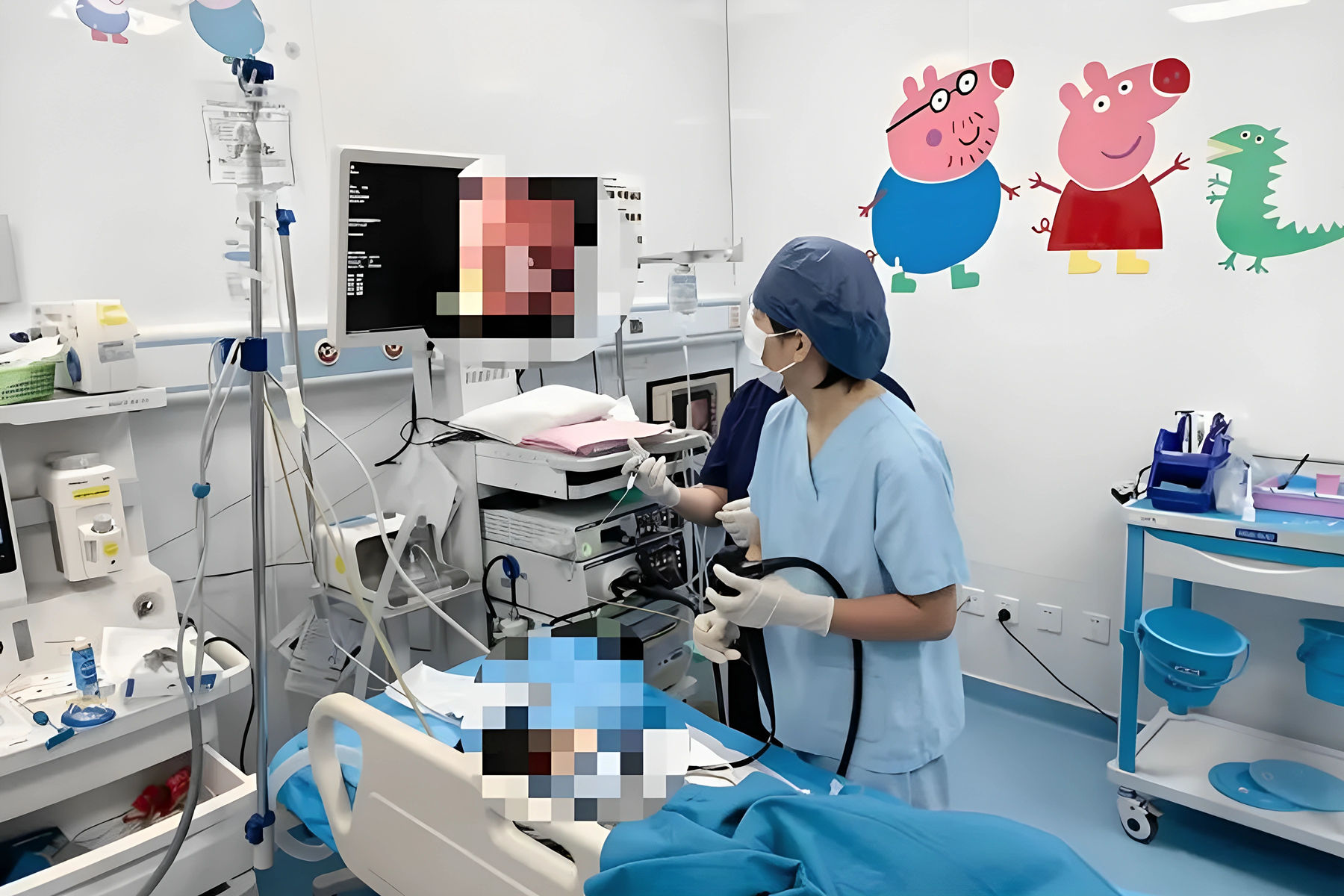 一口鱼汤酿惊险,尖刺鱼骨卡食管!