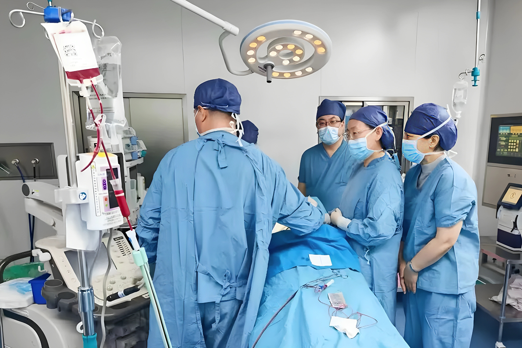 胶东半岛首例!胎儿重度贫血,竟是悄悄向“双人间”同伴输血,专家隔着妈妈肚皮成功施救